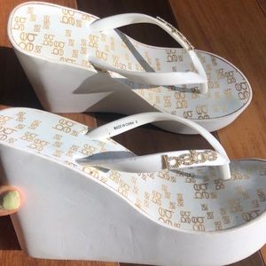 bebe white wedge sandals